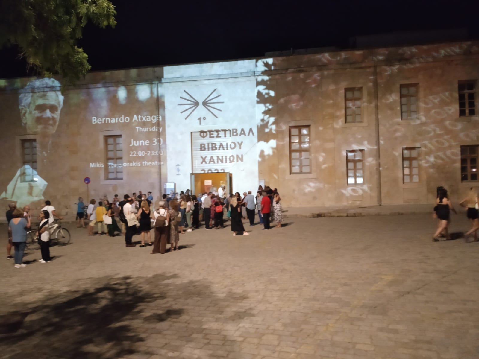 Bernardo Atxaga presenta en Creta su última obra en griego